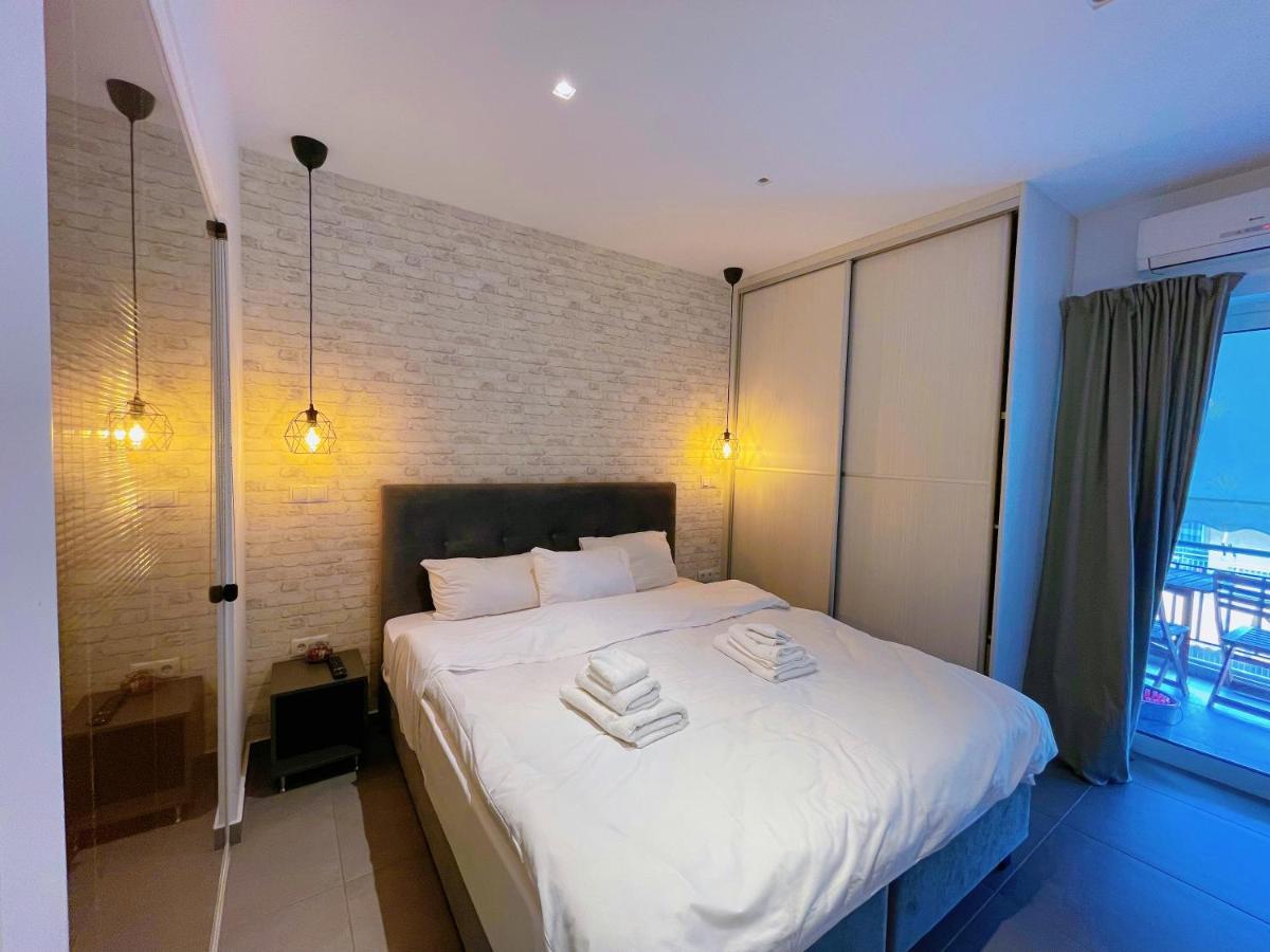 Wsd Hera Luxury Stylish 2Bd Apt With City View Balcony Near Merto أثينا المظهر الخارجي الصورة
