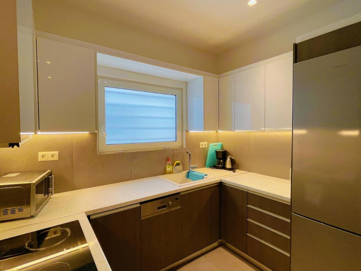 Wsd Hera Luxury Stylish 2Bd Apt With City View Balcony Near Merto أثينا المظهر الخارجي الصورة